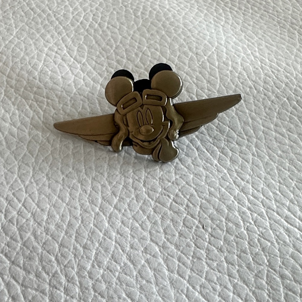 Official Disney Vintage Style Mickey Mouse Aviator Trading Pin Rare